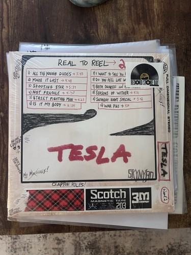 Tesla reel real red - real, 2