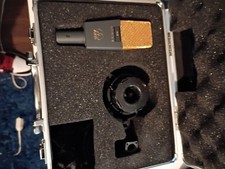 AKG C414 Studio di riferimento