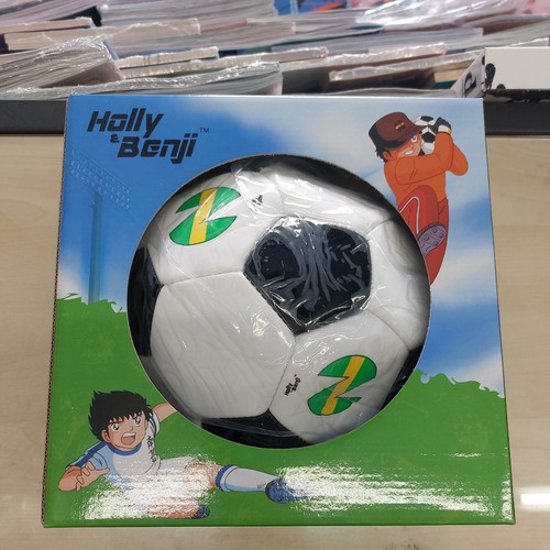 Holly benji pallone - e,