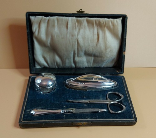 Set manicure antico con - manicure,