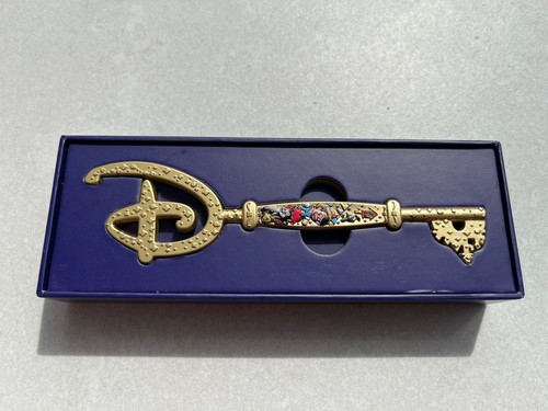 Disney store pinocchio - store,
