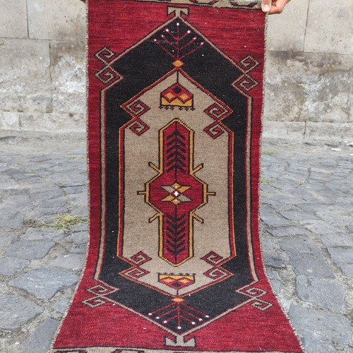 Tappeto piccolo vintage turco