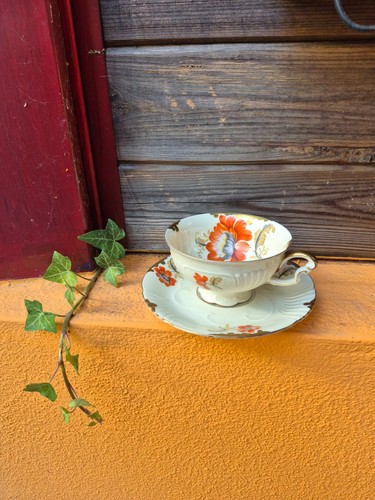 Tasse sous - tasse,