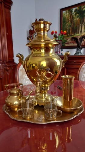 Samovar russo - , a