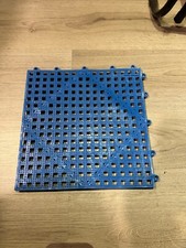 PIASTRELLE PAVIMENTAZIONE AD