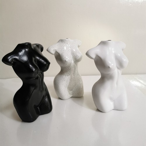 Vaso corpo femminile nudo