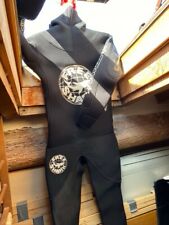 MUTA SEMISTAGNA NERA 8 MM TAGLIA M - FREE SHARK CON CERNIERA SULLE SPALLE