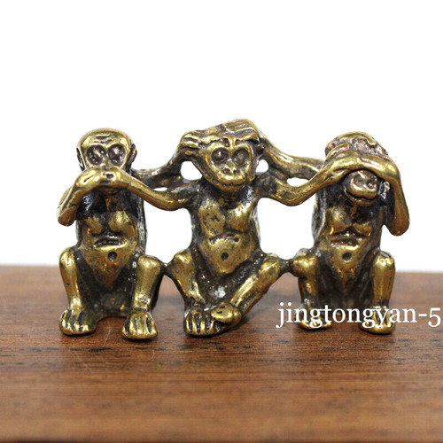 Statuina tre - statuina, "tre