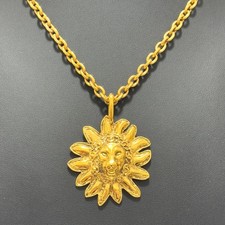 Collana medaglia leone CHANEL