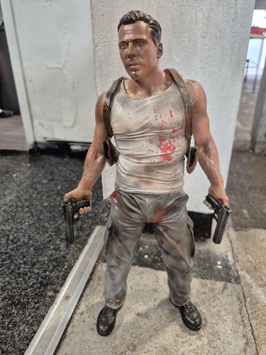 Figurina bruce willis die - die, hard