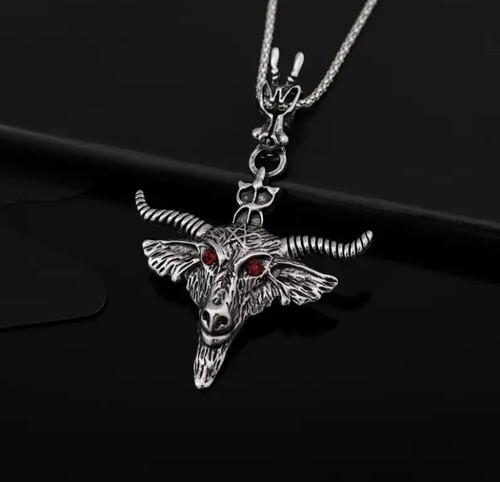 Collana con ciondolo
