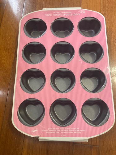 Wilton mini heart shaped - wilton, treat