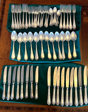 Servizio di posate antiche in