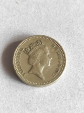 Sterlina anno 1987 con errore