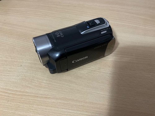 Canon legria r16 - hf,