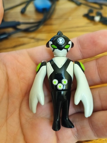 Ben ten idem - 10, alien