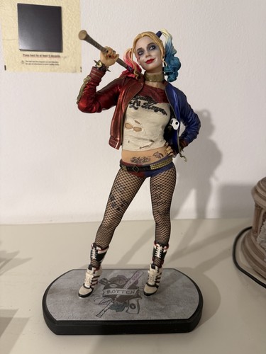 Harley quinn statue - statue, comics
