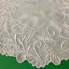 Centrotavola centrino ricamato con spighe 48 cm lino bianco rotondo