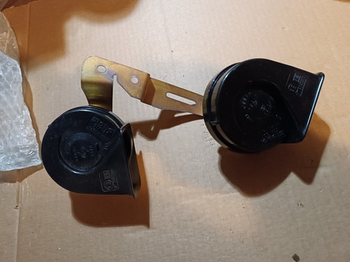 Pair stebel trumpets with - pair,