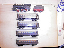 LOCOMOTIVA  4640  LIMA  E  QUATTRO   VAGONI  PASSEGGERI  IN  H0  (VINTAGE)