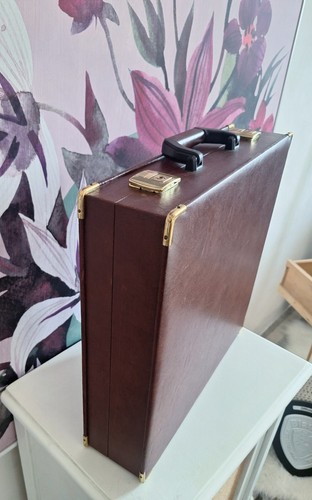 Elegante valigetta ore - 24,