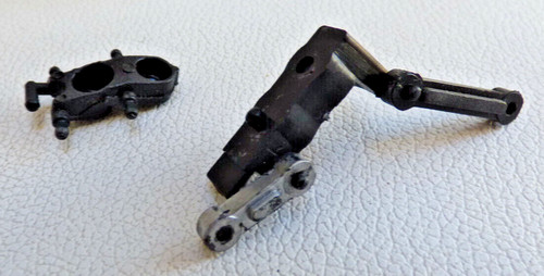 Cerniera cofano auto