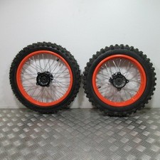 Ruote Anteriori E Posteriori