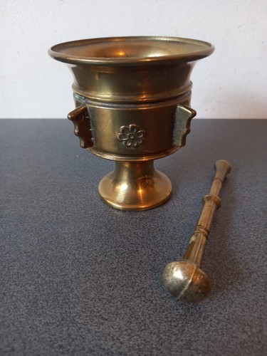 Antico mortaio pilon - +,