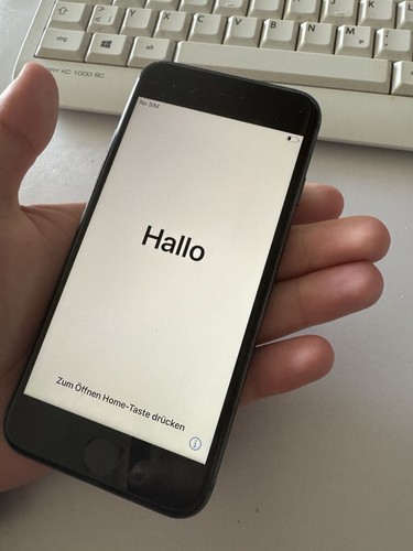 Apple iphone 64gb - 8, gray
