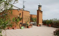 Splendido Attico con terrazza panoramico  vicino a fermate Metro 2