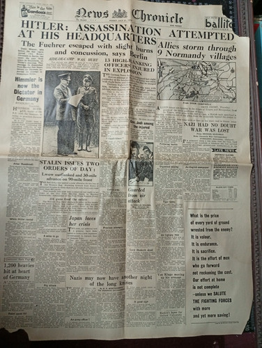 Vecchio foglio giornale - foglio,