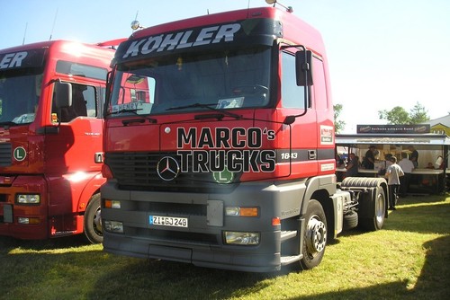 Foto camion mercedes benz - foto,