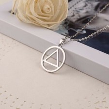 Collana del Rap Rapper EMINEM triangolo HIP HOP NECKLACE TRIANGLE + OMAGGIO