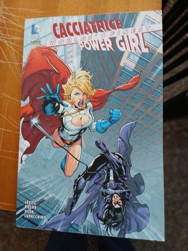 Worlds finest cacciatrice - worlds’,