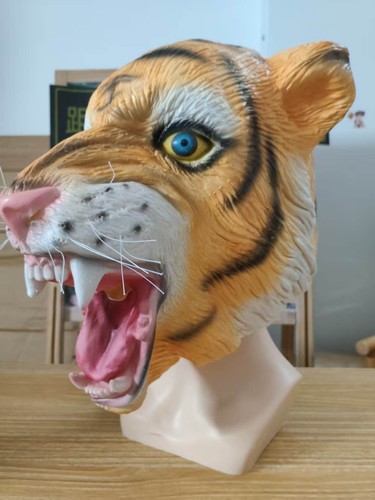 Maschera tigre realistica