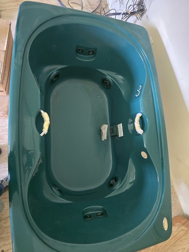 Jacuzzi whirlpool bathtub - jacuzzi,