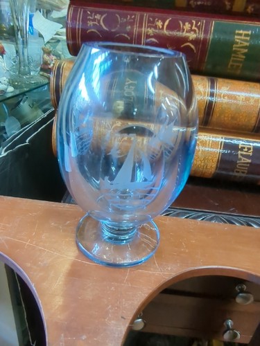 Vaso barca vela cigno inciso - a,