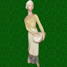 Grande figura in ceramica