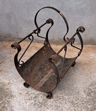 Portalegna decorativo in ferro battuto con manico