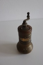 Macina Spezie  Manuale Vintage Turco con  bella decorazione patina