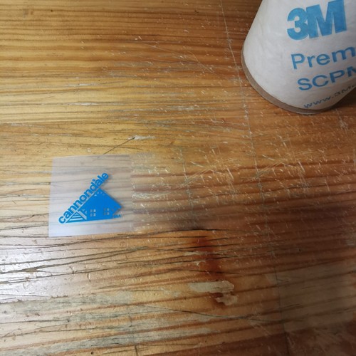 Decalcomania tubo testa blu