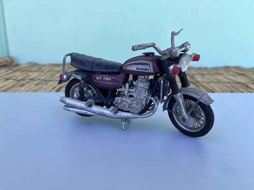 Modellino suzuki 750 - modellino,