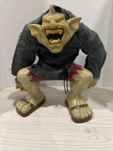 Strange gargoyle gobbo - gargoyle,