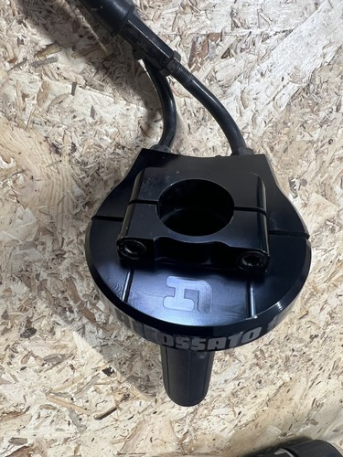 Comando gas accossato - comando,