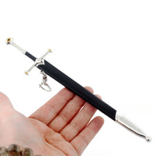 Spada medievale in metallo