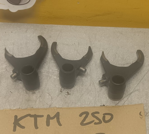 Forcella cambio ktm 250 - 250, sx