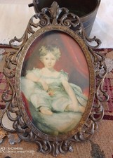 Antico Quadretto In Ottone Raffigurante Una Bambina.