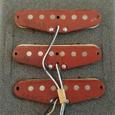 * * * Ultra-Rare Vintage 1982 Fender "Red Bottom" Staggered Pickup Set * * *