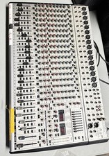 Behringer Eurodesk SL2442FX-PRO Mixer musicale 24 canali 4 bus design basso rumore