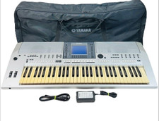 Yamaha PSR-S700 61 Key